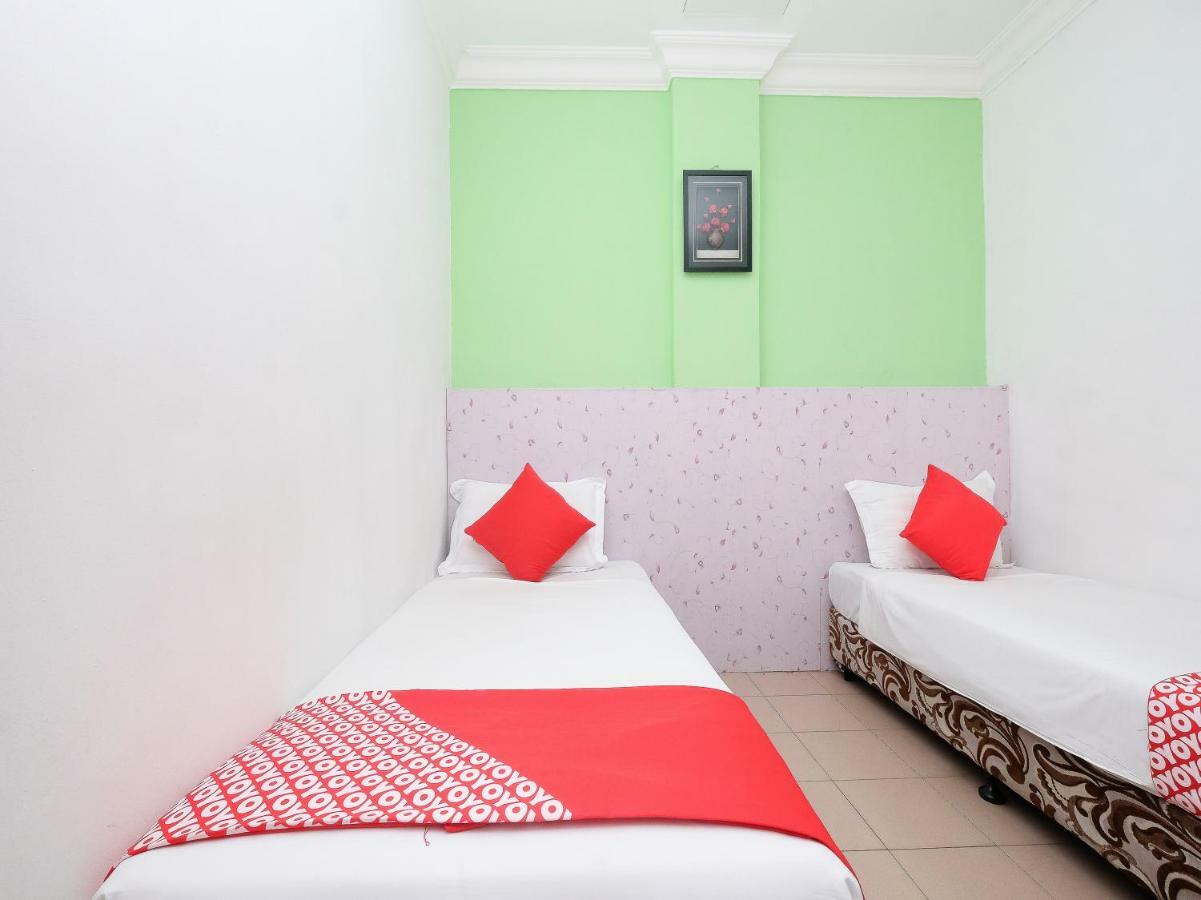 โอโย 850 โกลด์สตาร์ โฮเต็ล Hotel Chukai ภายนอก รูปภาพ