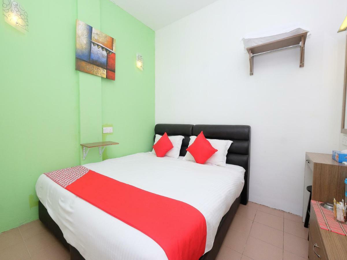 โอโย 850 โกลด์สตาร์ โฮเต็ล Hotel Chukai ภายนอก รูปภาพ