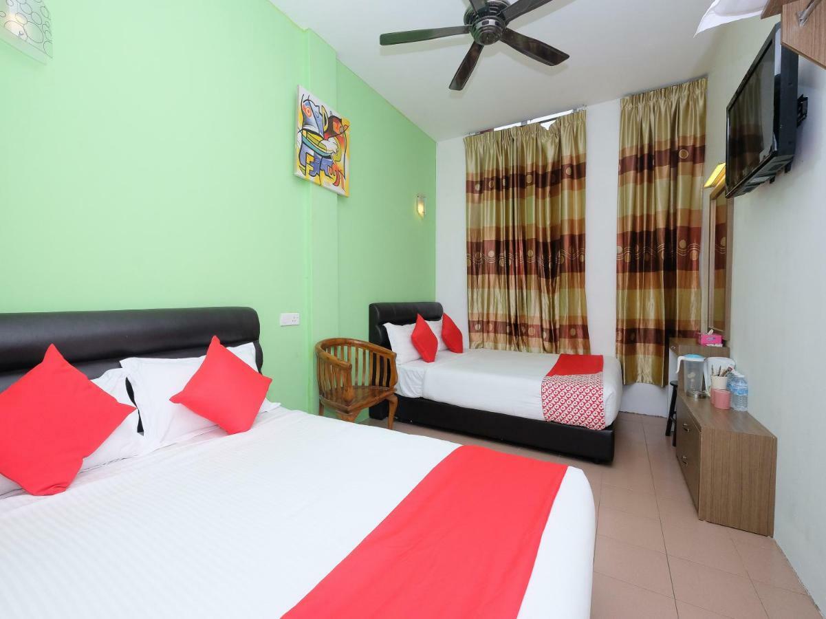 โอโย 850 โกลด์สตาร์ โฮเต็ล Hotel Chukai ภายนอก รูปภาพ