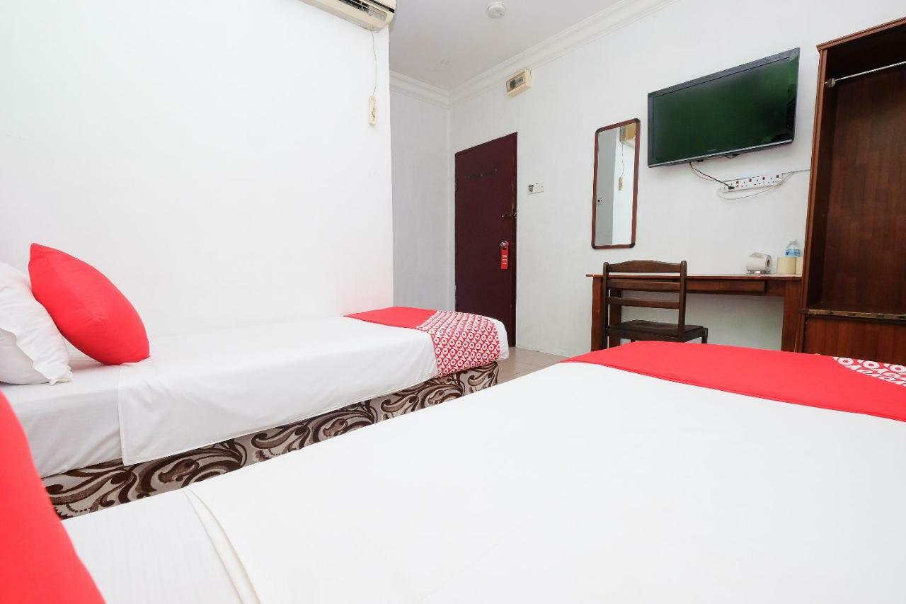 โอโย 850 โกลด์สตาร์ โฮเต็ล Hotel Chukai ภายนอก รูปภาพ