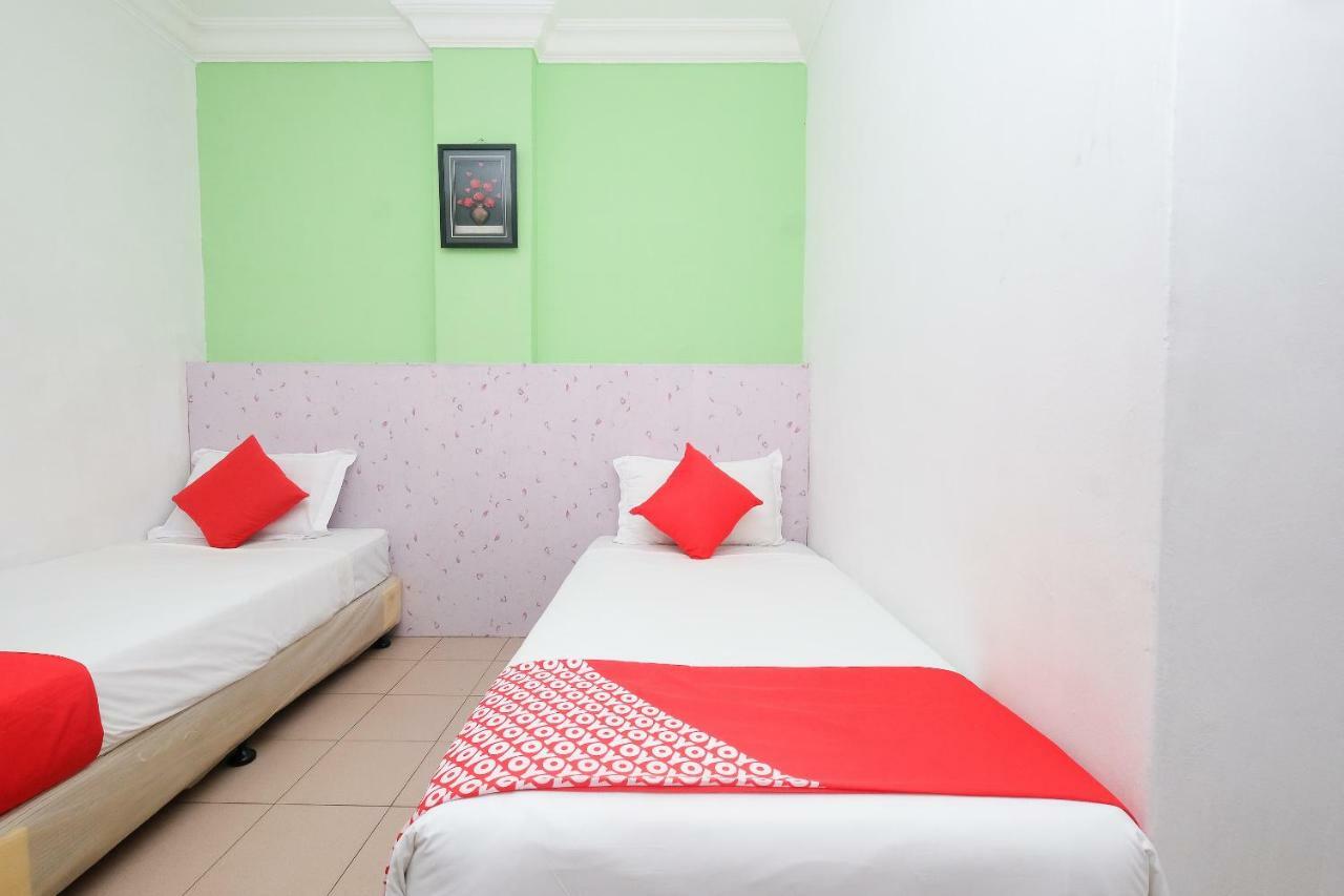 โอโย 850 โกลด์สตาร์ โฮเต็ล Hotel Chukai ภายนอก รูปภาพ
