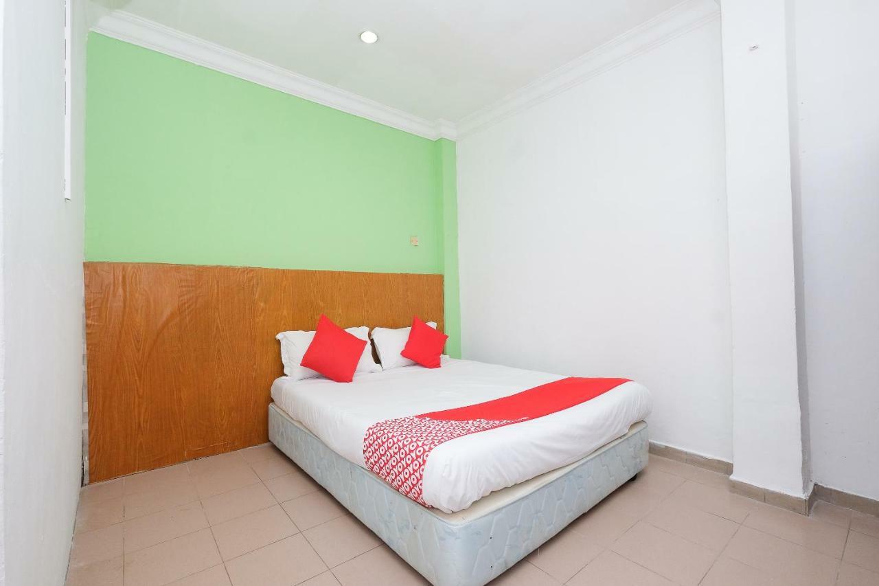 โอโย 850 โกลด์สตาร์ โฮเต็ล Hotel Chukai ภายนอก รูปภาพ