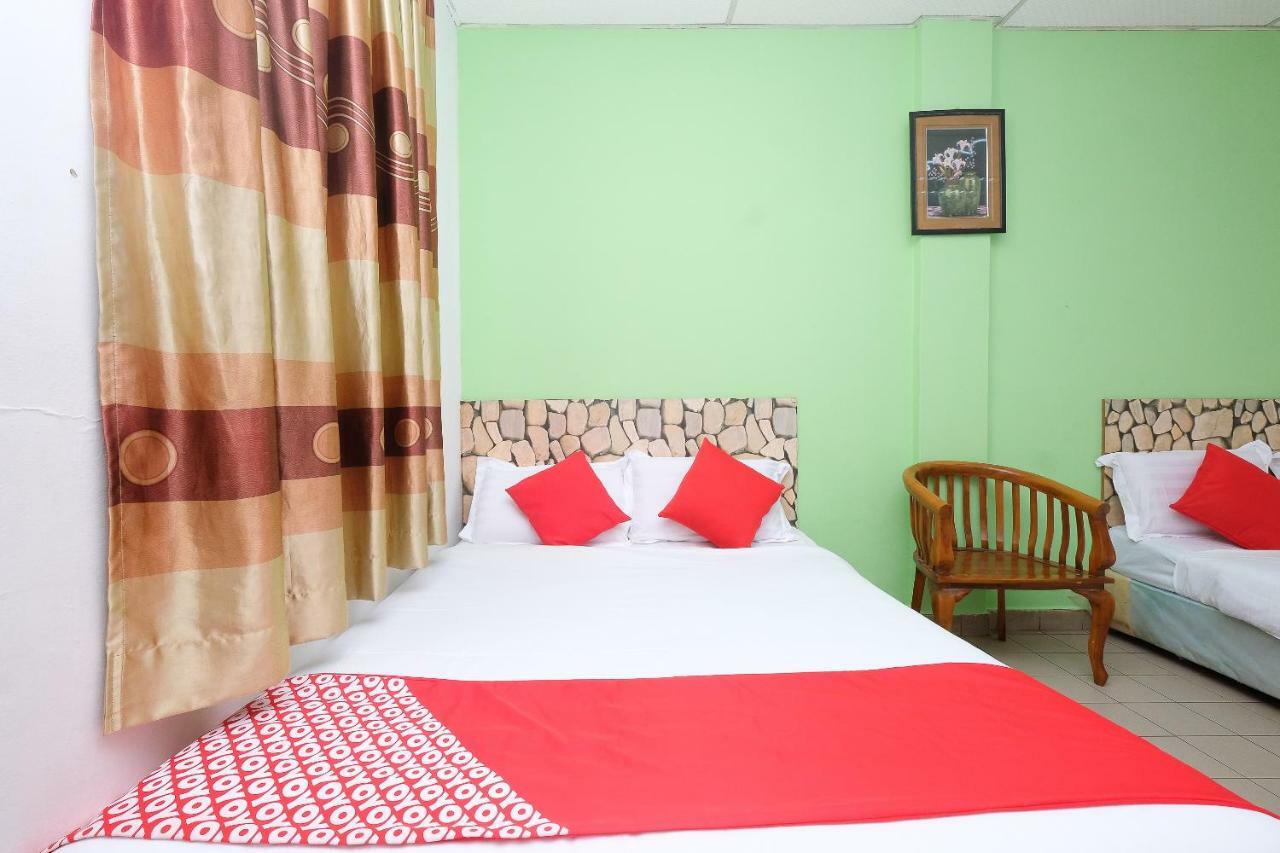 โอโย 850 โกลด์สตาร์ โฮเต็ล Hotel Chukai ภายนอก รูปภาพ