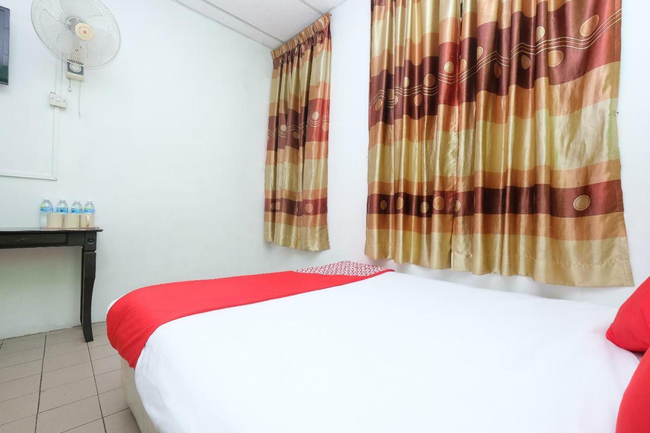 โอโย 850 โกลด์สตาร์ โฮเต็ล Hotel Chukai ภายนอก รูปภาพ